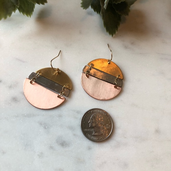 The Hudson - Triple Layered Earrings - Picture 5 of 6